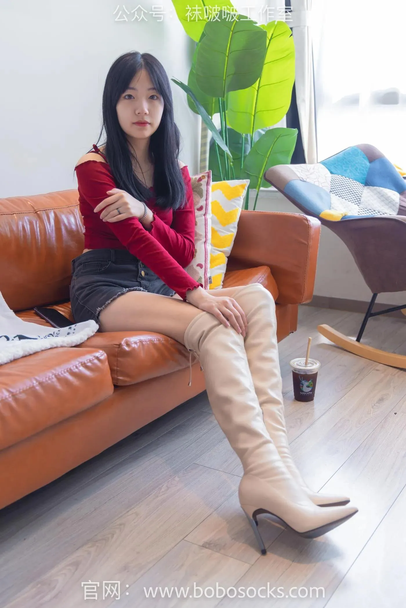 [BoBoSocks袜啵啵]NO.120 小甜豆-高跟长靴、白棉袜、裸足 [170P]插图7